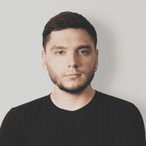 Влад Макаров